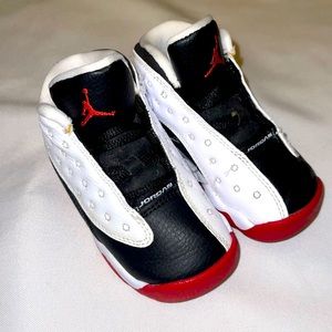 Jordan Size 6 Toddlers Black and White Sneakers